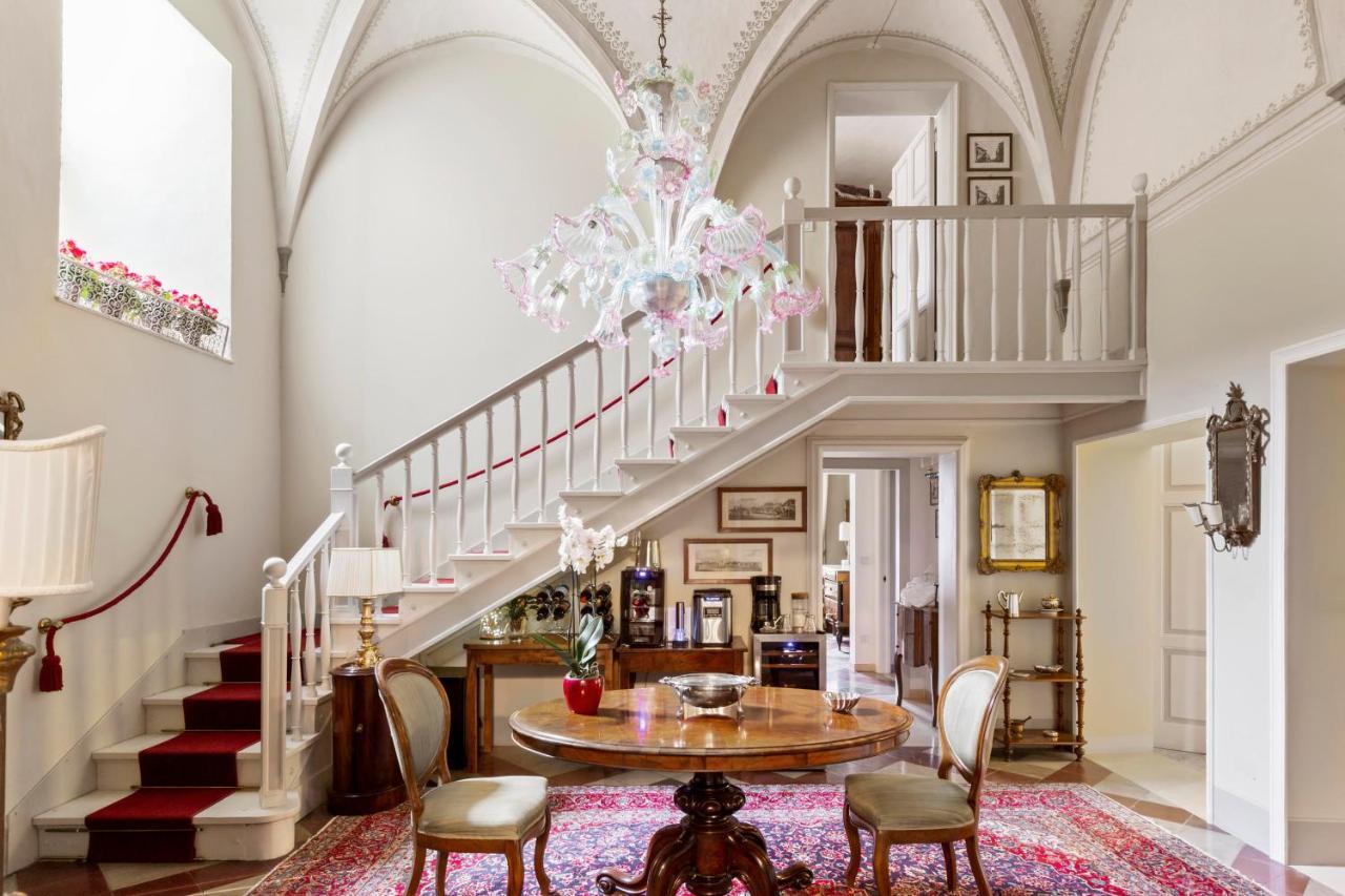 Frühstückspension Residenza D'epoca Palazzo Borghesi 2*